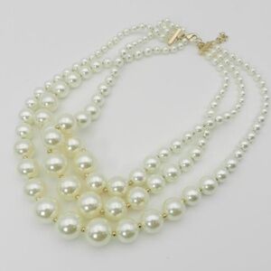 Pearl necklace